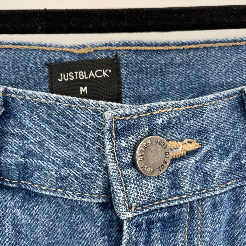 Just Black SZ Medium Two Tone Distressed Jean Denim Skirt Fringe Raw Hem Women's - Picture 5 of 7